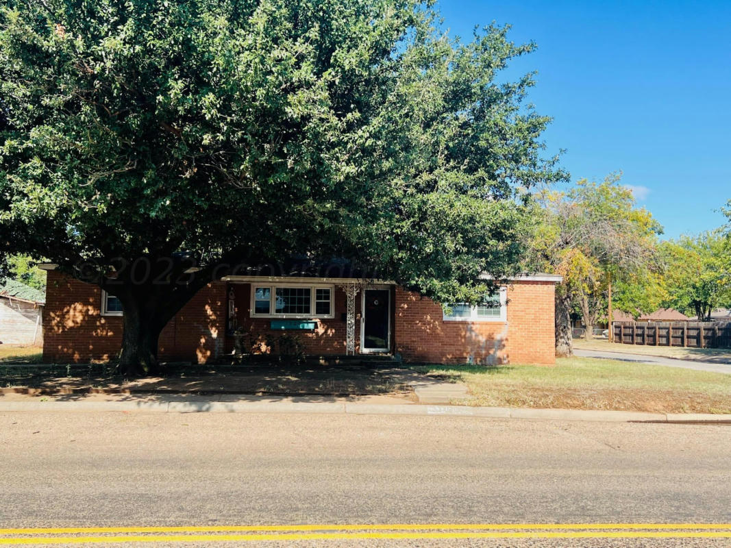 1300 AVENUE I NW, CHILDRESS, TX 79201, photo 1 of 21