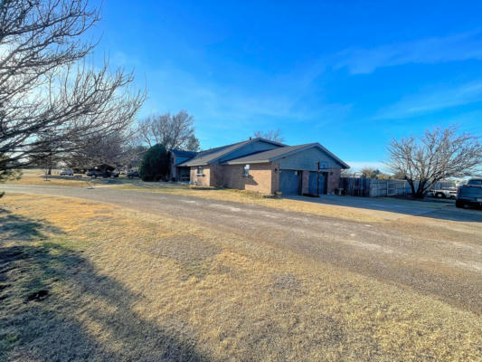 527 SE 24TH AVE, PERRYTON, TX 79070, photo 2 of 41