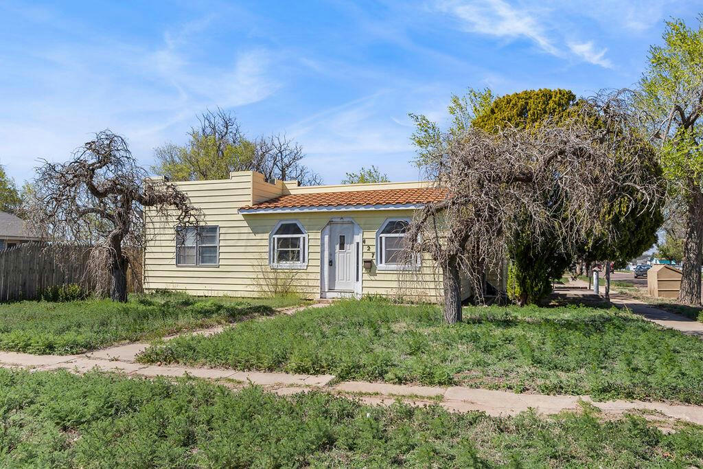427 E BROWNING AVE, PAMPA, TX 79065, photo 1 of 22