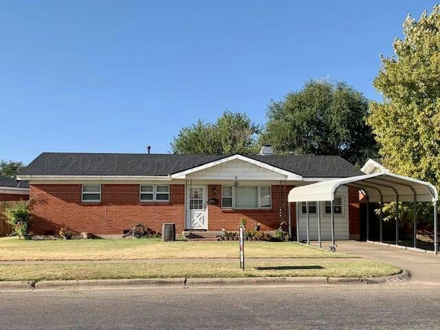 2114 GRINNELL DR, PERRYTON, TX 79070, photo 1 of 29