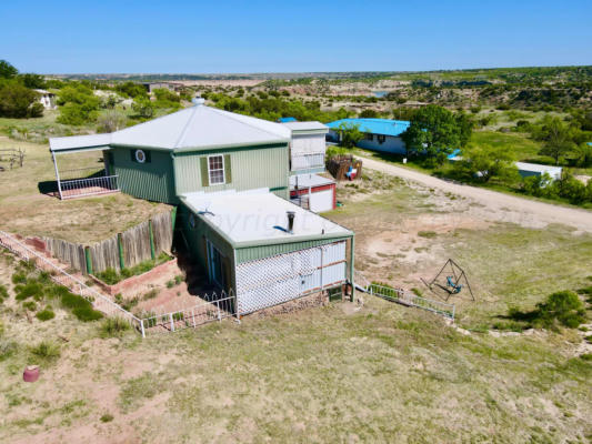 117 W LOBO DR, SILVERTON, TX 79257, photo 4 of 50